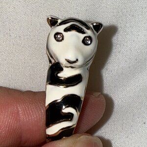 VERY RARE Kate Spade White Tiger Ring, size 7
